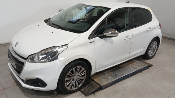 peugeot 208 i (ca_, cc_) 2012- del año 2017