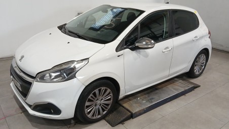 peugeot 208 i (ca_, cc_) 2012- del año 2017