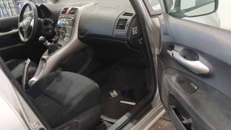 toyota auris (_e15_) 2006-2012 del año 2010