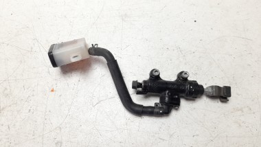 Recambio de bomba freno trasera para honda cb 650r 2018- referencia OEM IAM 43510MKND51  