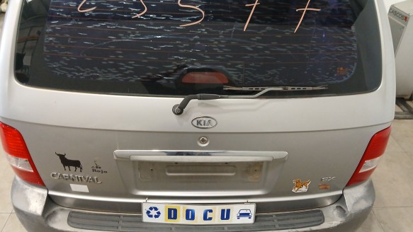 kia carnival ii (gq) 1999-2007 del año 2004