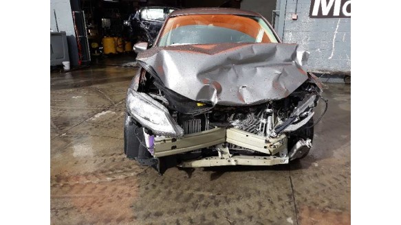 nissan pulsar (c13) 2014-2018 del año 2016