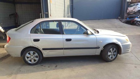 hyundai accent (lc) 1999-2010 del año 2003