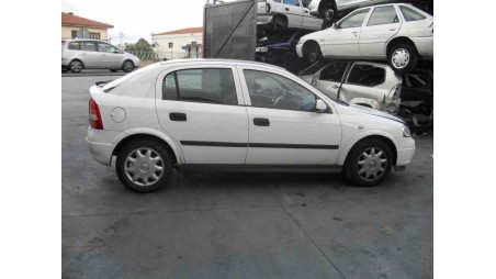 opel astra g berlina 1998-2004 del año 2000