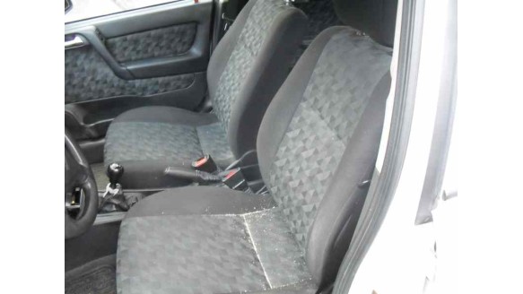 opel astra g berlina 1998-2004 del año 2000