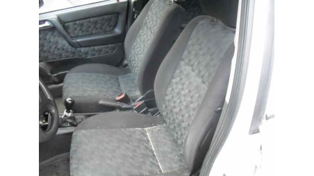 opel astra g berlina 1998-2004 del año 2000