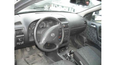 opel astra g berlina 1998-2004 del año 2000