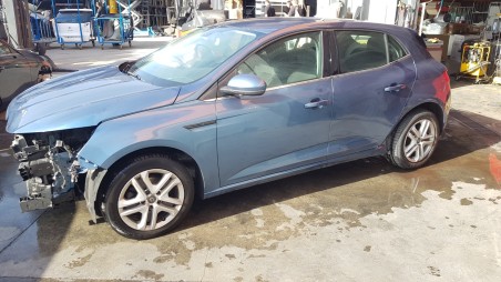 renault megane iv berlina 5p 2015- del año 2016