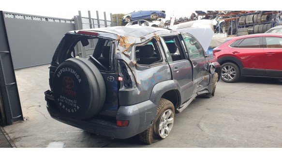 toyota land cruiser (j12) 2002-2009 del año 2004