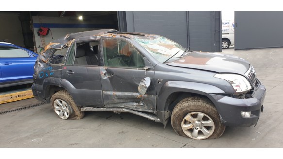 toyota land cruiser (j12) 2002-2009 del año 2004