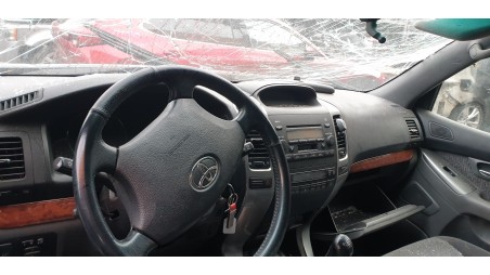 toyota land cruiser (j12) 2002-2009 del año 2004