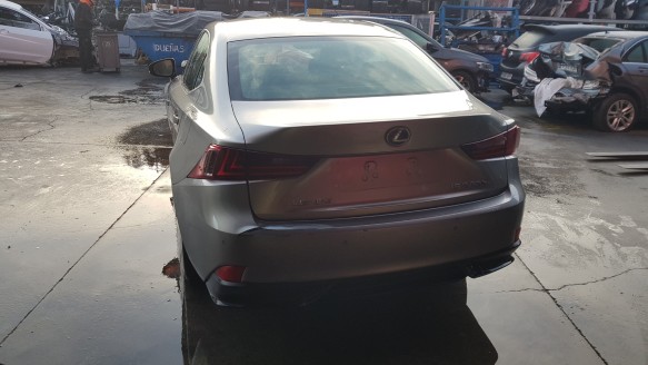 lexus is 2013- del año 2014