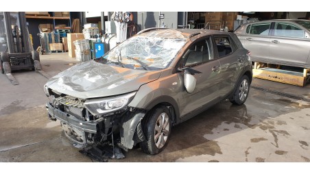 kia stonic (ybcuv) 2017- del año 2022