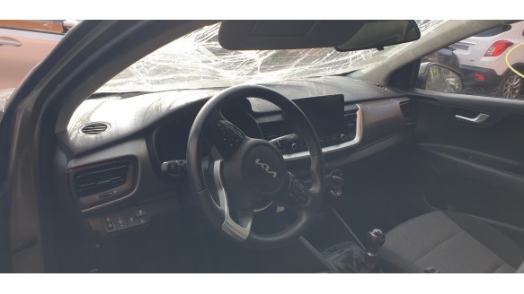 kia stonic (ybcuv) 2017- del año 2022