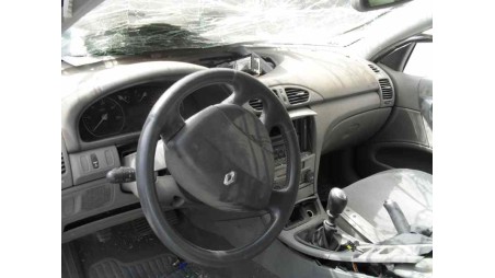 renault laguna ii (bg0) 2001-2007 del año 2001