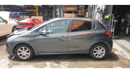 peugeot 208 2012-2019 del año 2015