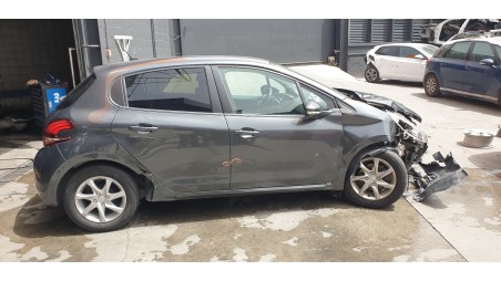 peugeot 208 2012-2019 del año 2015