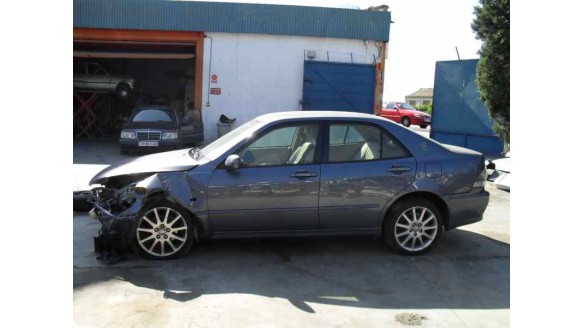 lexus is200 (gxe10) 1998-2005 del año 2004