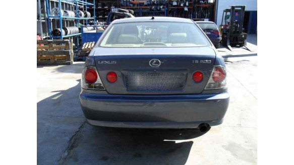 lexus is200 (gxe10) 1998-2005 del año 2004