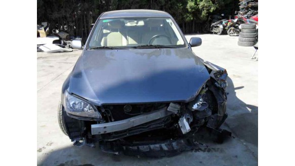 lexus is200 (gxe10) 1998-2005 del año 2004