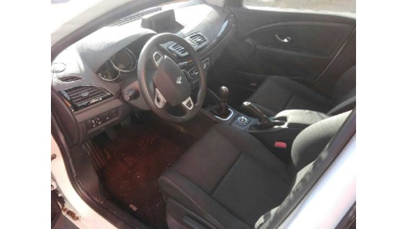 renault megane iii berlina 5 p 2008-2016 del año 2011