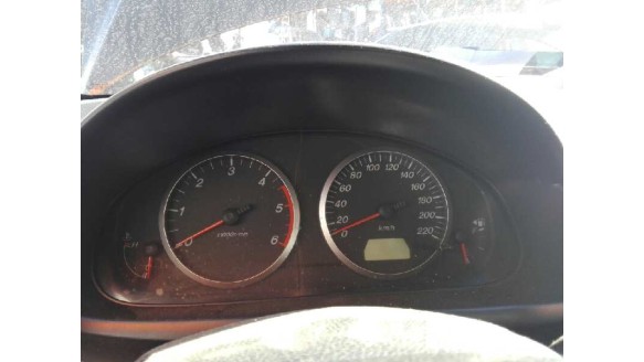mazda 2 berlina (dy) 2003-2007 del año 2003