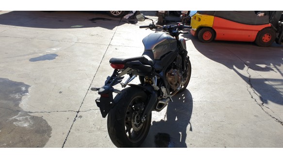 honda cb 650r 2018- del año 2022