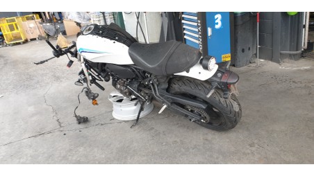 yamaha xsr 700 2015- del año 2022