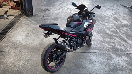 kawasaki ninja 400 2017- del año 2019