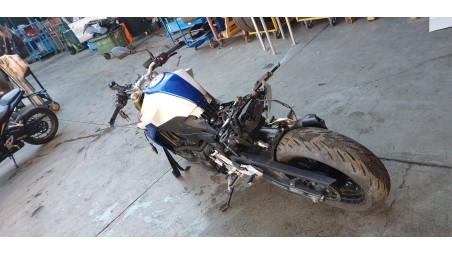 bmw f 900 r 2019- del año 2022