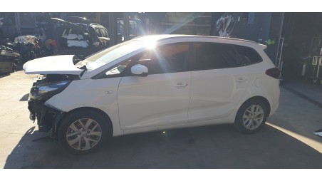 kia carens ( ) 2013- del año 2017
