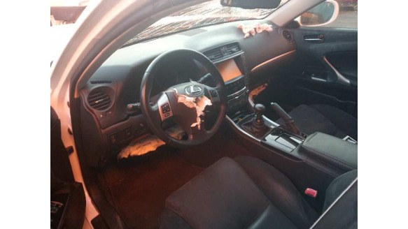 lexus is200 (ds2/is2) 2005-2013 del año 2011