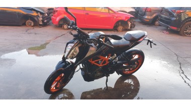 ktm 390 duke 2016- del año 2022