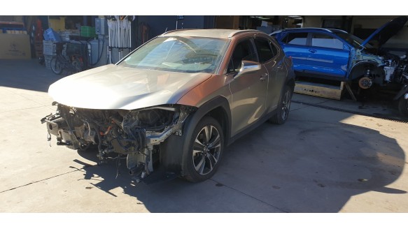 lexus ux (za10) 2018- del año 2019