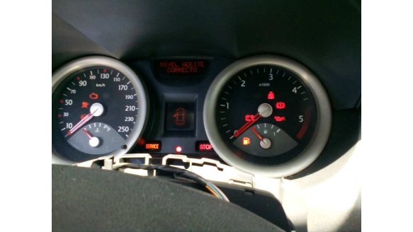 renault megane ii berlina 5p 2002-2009 del año 2004