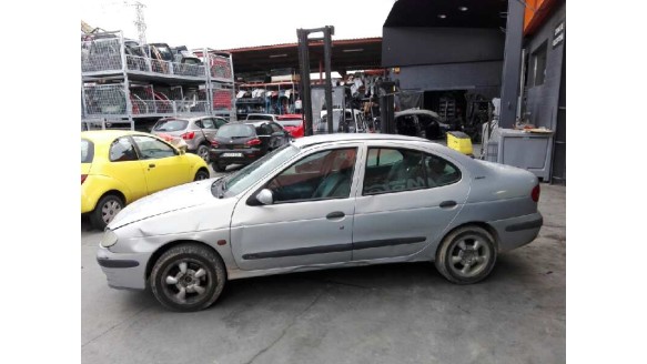 renault megane i classic (la0) 1996-2001 del año 2000