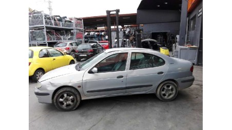 renault megane i classic (la0) 1996-2001 del año 2000