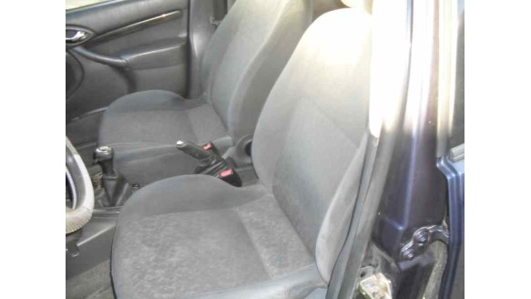 ford focus berlina (cak) 1998-2004 del año 2000