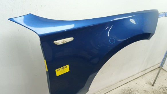 Recambio de aleta delantera derecha para bmw 1 (e87) 2003-2013 116 i referencia OEM IAM 41357133228  41357133228