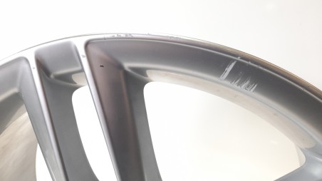 Recambio de llanta para audi q3 (8ug) 2014-2018 attraction quattro referencia OEM IAM 8u0601025aa  