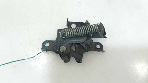 Recambio de cerradura capot para toyota prius (_w3_) 2008- 1.8 hybrid (zvw3_) referencia OEM IAM 5351047102 5351047102 