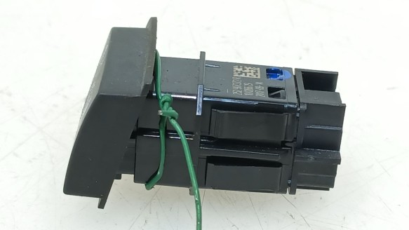 Recambio de warning para renault clio iv (bh_) 2012- 0.9 tce 90 referencia OEM IAM 252907372R 252907372R 