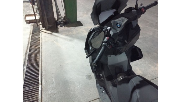 Recambio de retrovisor izquierdo para bmw c - c 400 x referencia OEM IAM 51168388739  