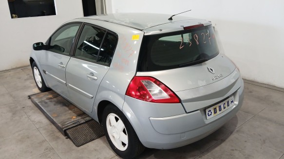 renault megane ii (bm0/1_, cm0/1_) 2001-2012 del año 2003