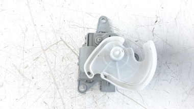 Recambio de motor apertura trampillas climatizador para hyundai tucson 2015- referencia OEM IAM EA1F0EDFAA02   2