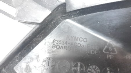 Recambio de moldura para kymco g-dink 125 2012-2017 referencia OEM IAM 83534ACD5E000  