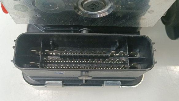 Recambio de abs para hyundai kona (os, ose, osi) 2017- 1.0 t-gdi referencia OEM IAM 58910J9300 58900J9300 