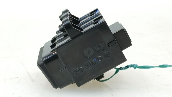 Recambio de warning para hyundai kona (os, ose, osi) 2017- 1.0 t-gdi referencia OEM IAM 93790J9AA0 93790J9AA0 