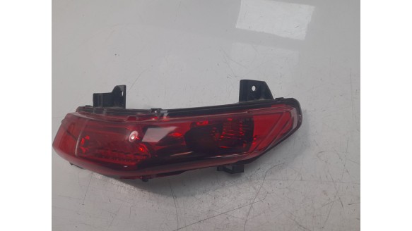 Recambio de piloto trasero izquierdo para piaggio (vespa) mp3 400 hpe 2021- referencia OEM IAM 320677SX  