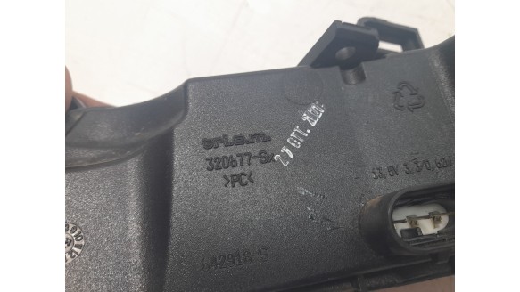 Recambio de piloto trasero izquierdo para piaggio (vespa) mp3 400 hpe 2021- referencia OEM IAM 320677SX  